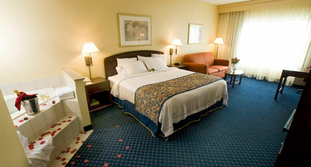 Courtyard By Marriott Erie Ambassador Conference Center Hotel Kültér fotó